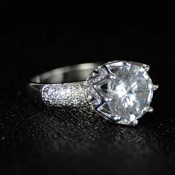 Unique Design 925 Silver Round Diamond Ring New - Picture 2 of 4